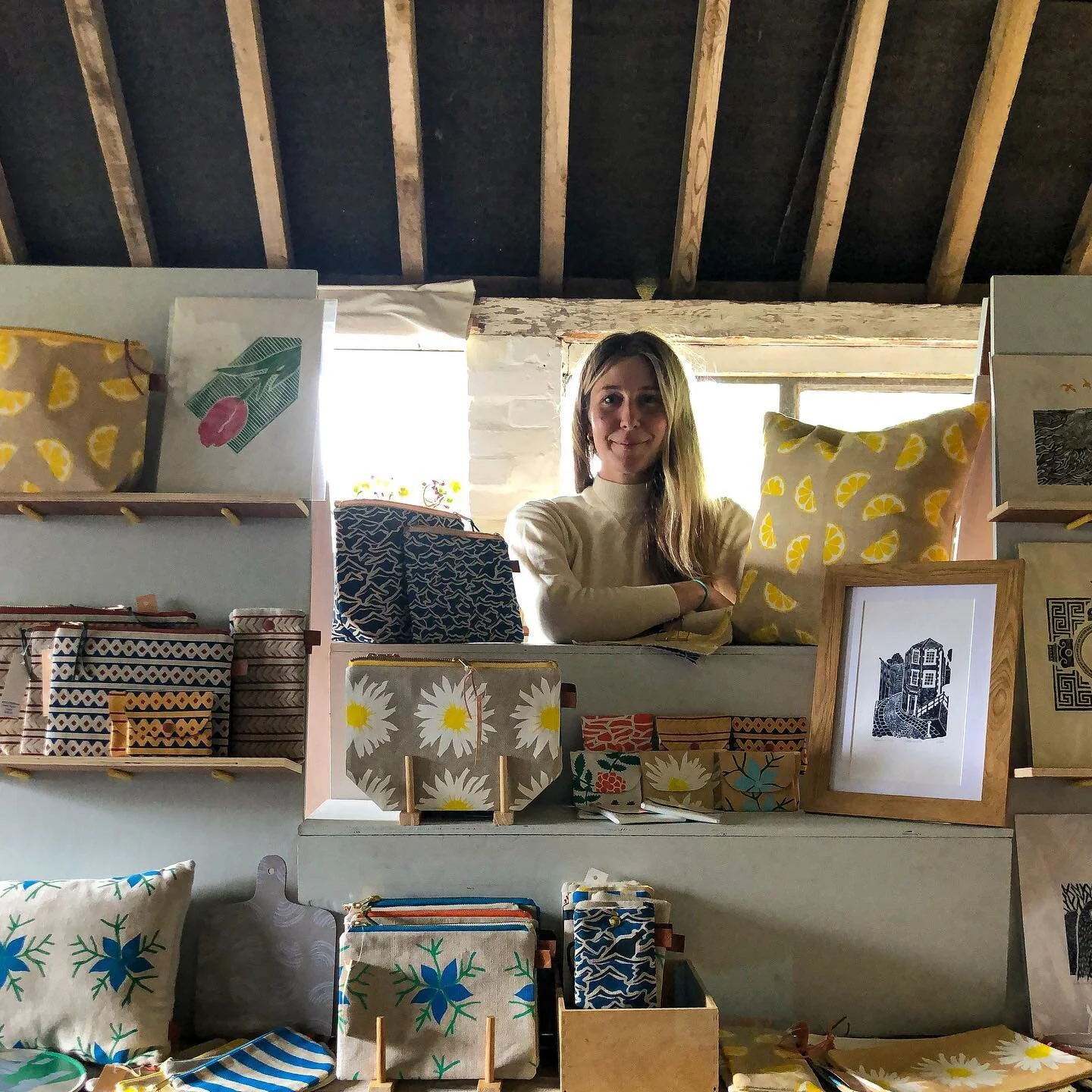 Market trading has been the backbone of my business since I begun, I used to head to Bridport each and every Saturday morning to set up pitch on South Street amongst the egg seller (Merv ❤️) and other incredible small businesses both starting up or w