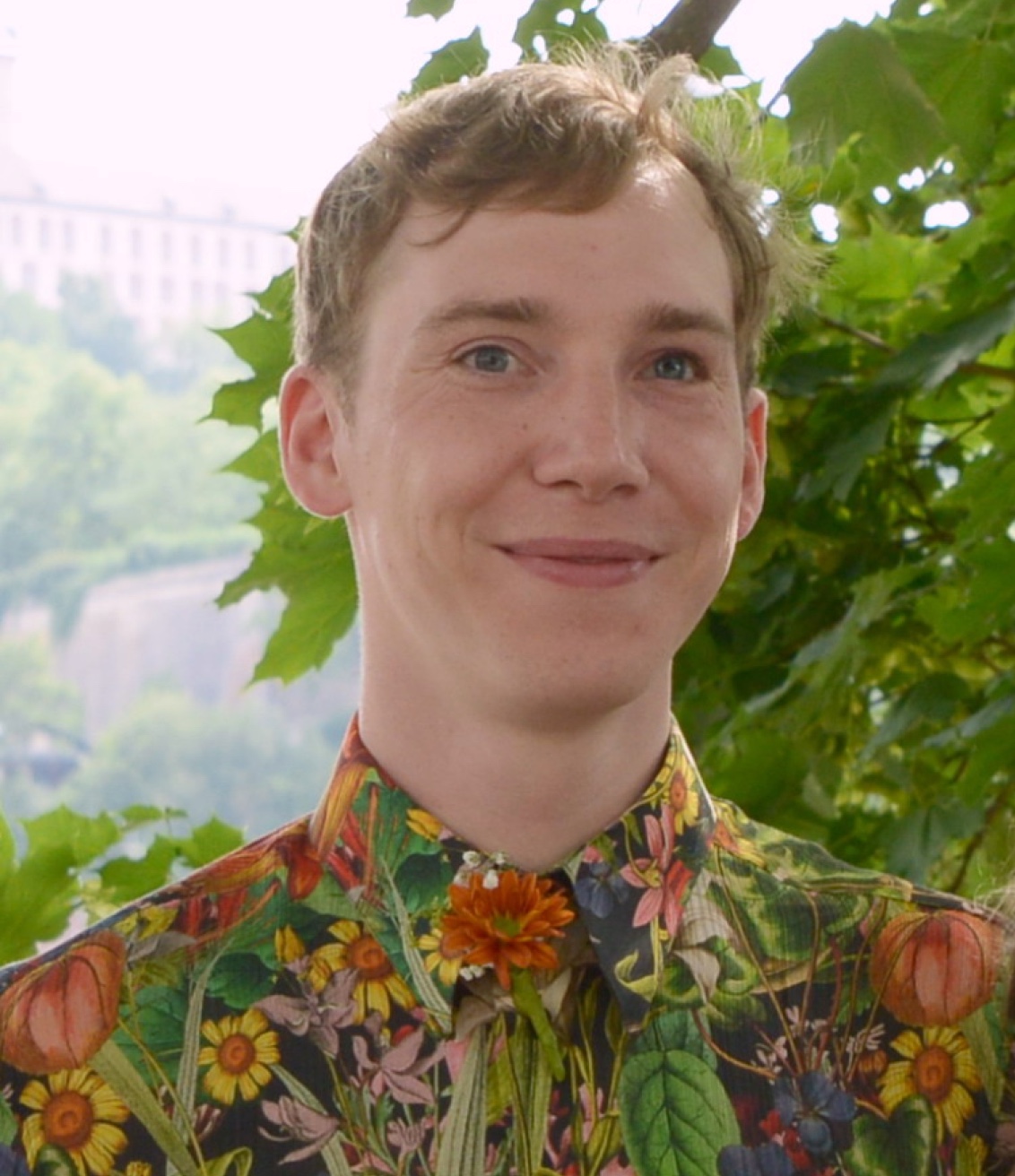 Ivo Krug flowershirt.jpeg