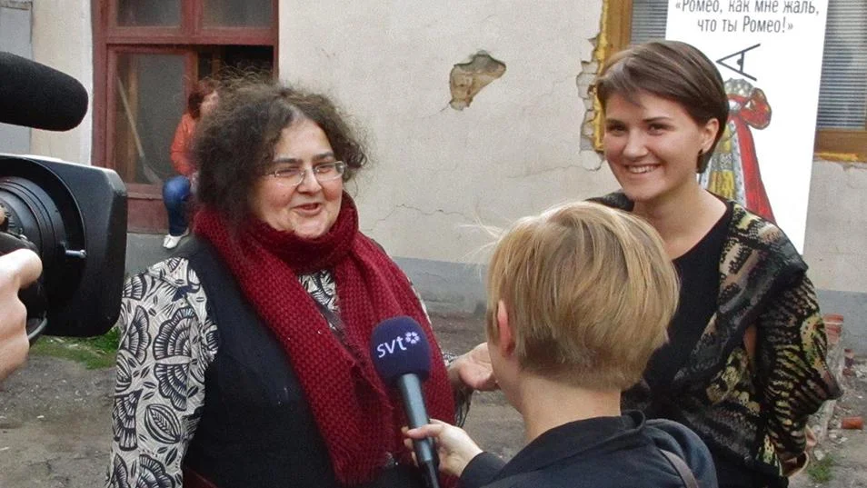 Yelena Gremina, founder of Teatr.doc, giving an interview for the premiere of The Bolotnaya Case. Photo by John Freedman / MT