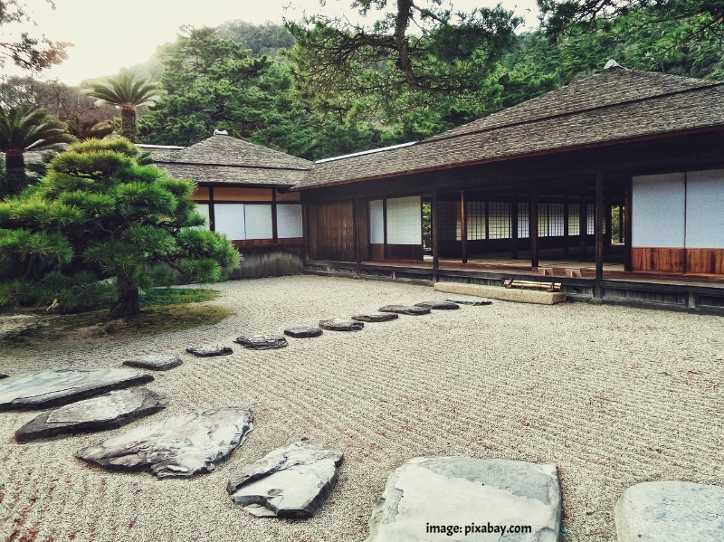 Installing And Maintaining A Japanese Zen Garden In Your Backyard Green And Prosperous