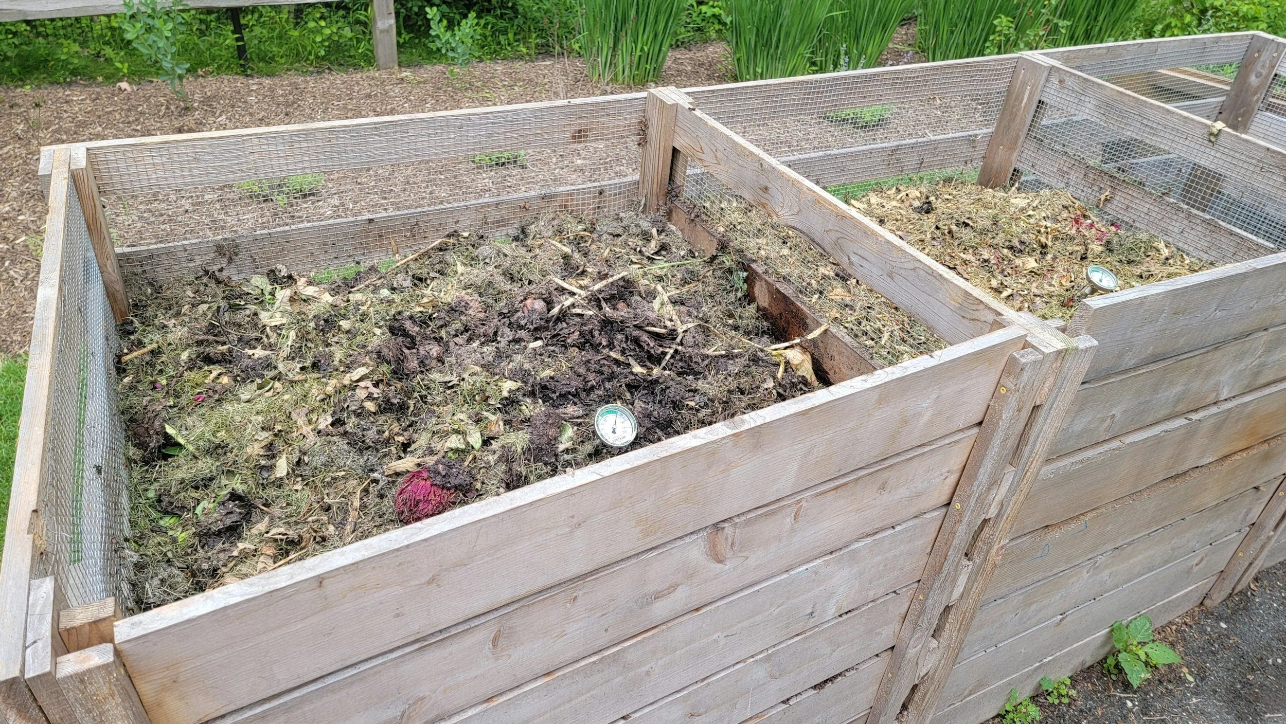 outdoor compost bins