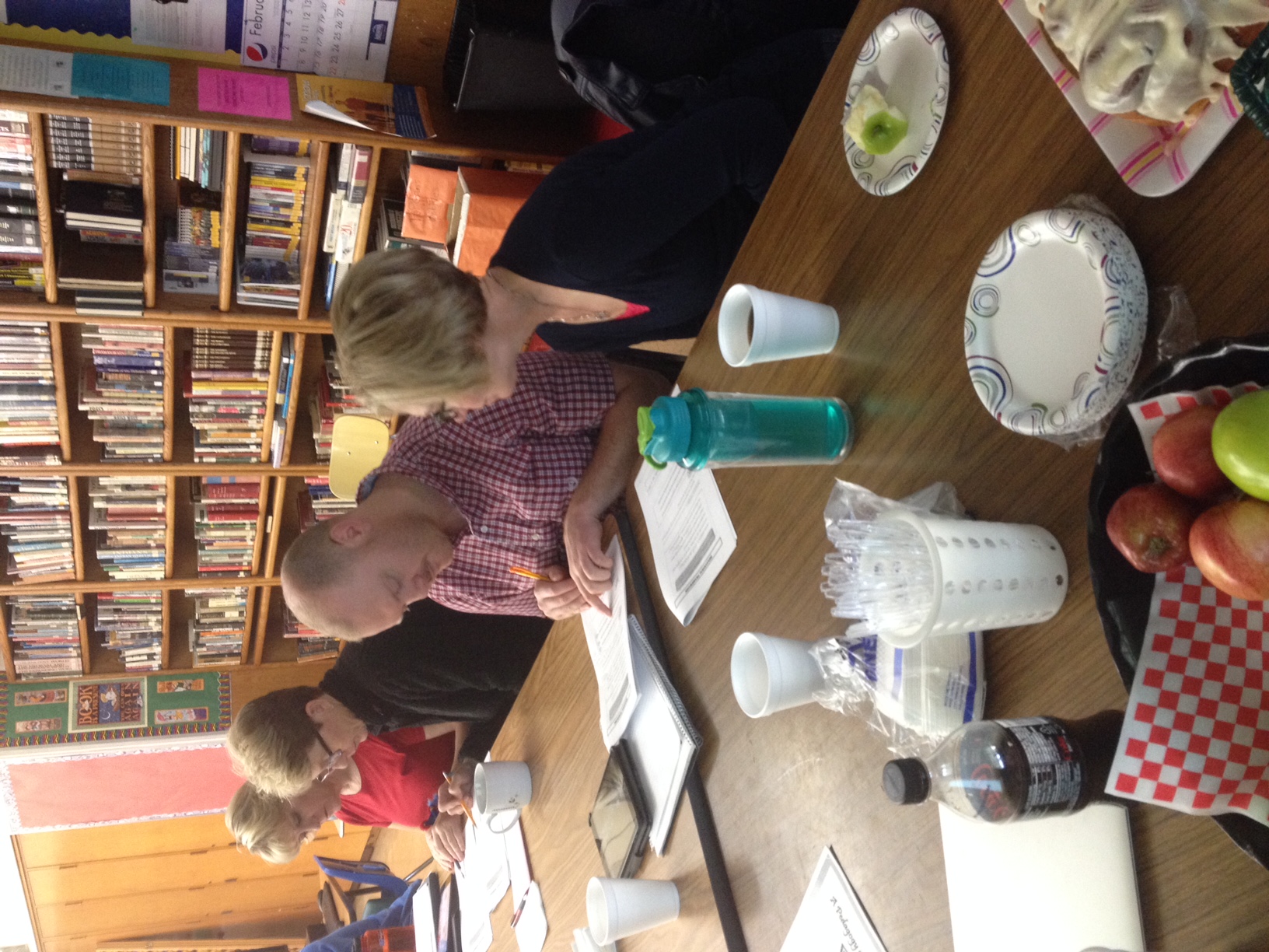Teachers discussing behavior and questioning in OR.
