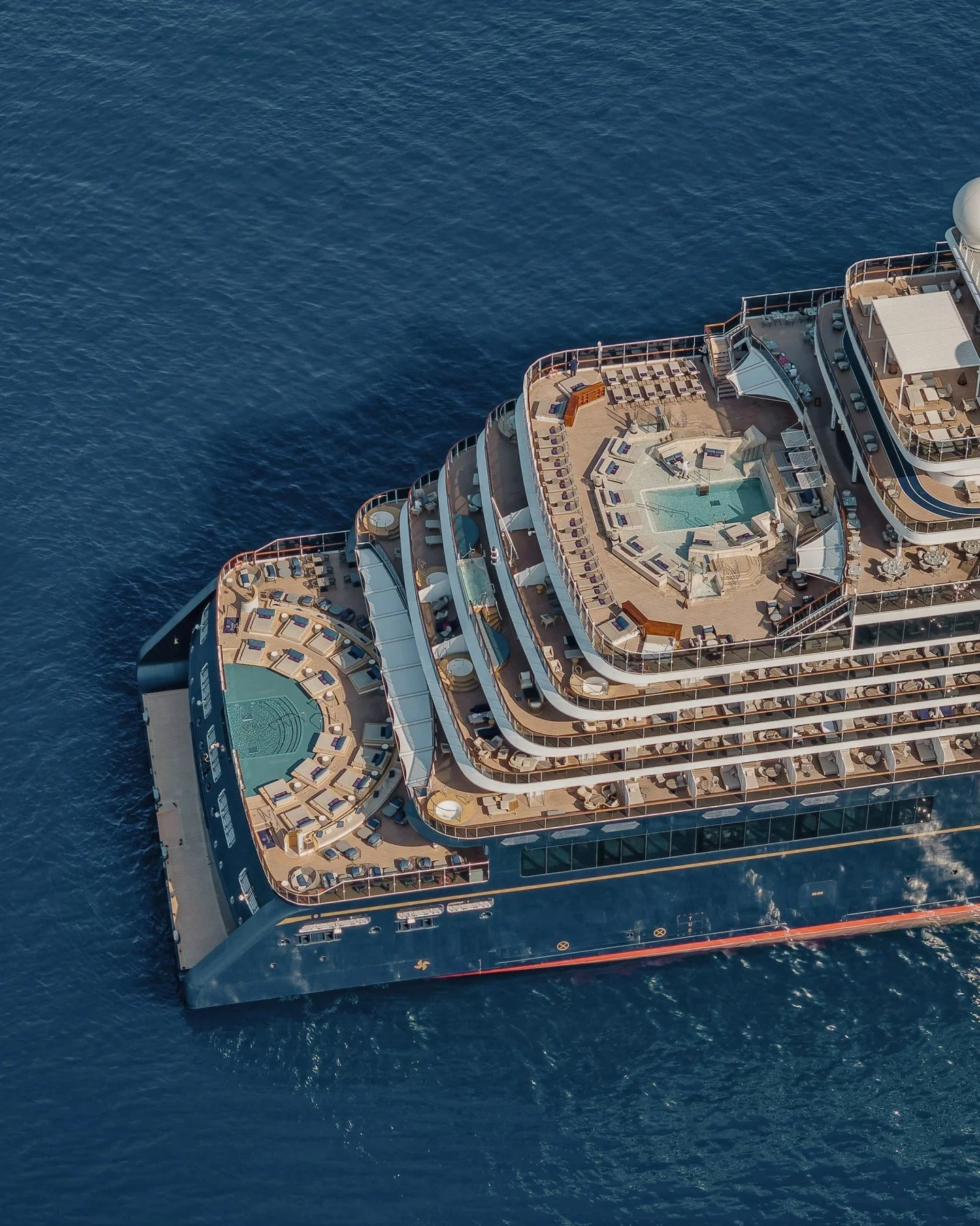 Book with Explora Journeys and enjoy our extraordinary inclusions. Nine culinary experiences, unlimited fine beverages, thermal spa access, Wi-Fi, and more. 

An all-inclusive luxury experience designed to make every Journey unforgettable to sail.

C