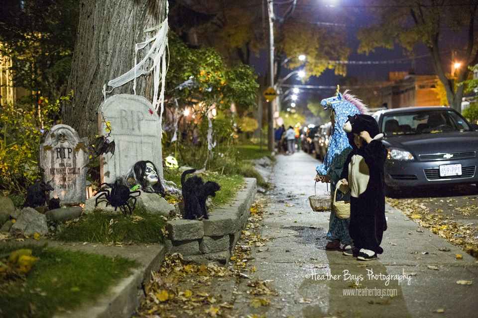 The entrance to the first haunted house. 
