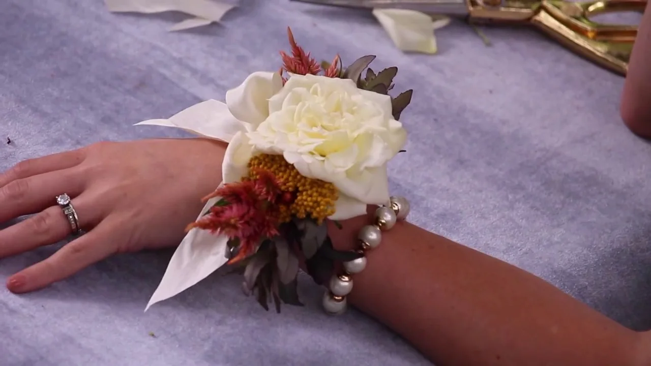 Corsage Double