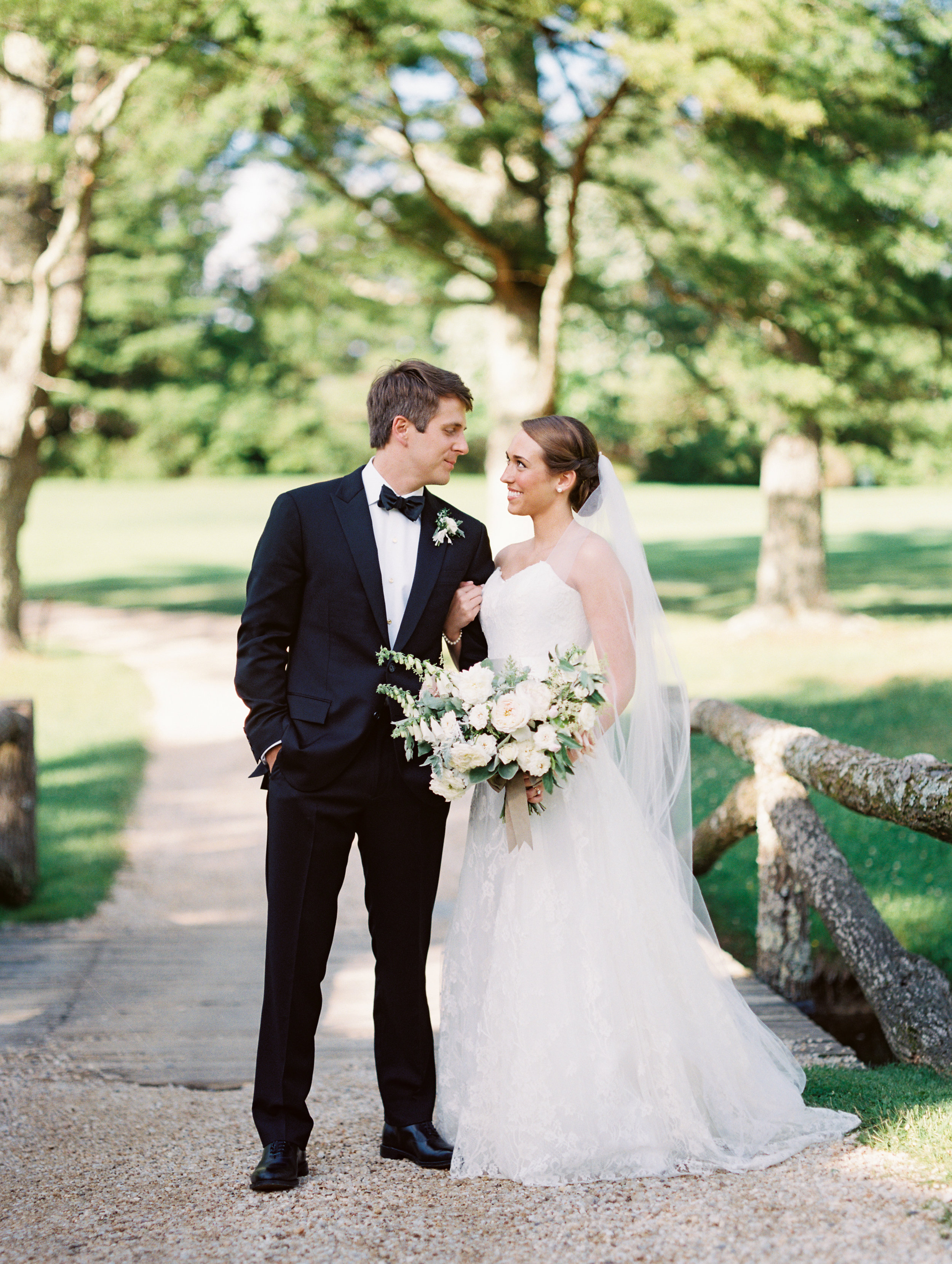  Destination wedding photographer Marcie Meredith. Boone NC wedding at Blowing Rock Country Club. 