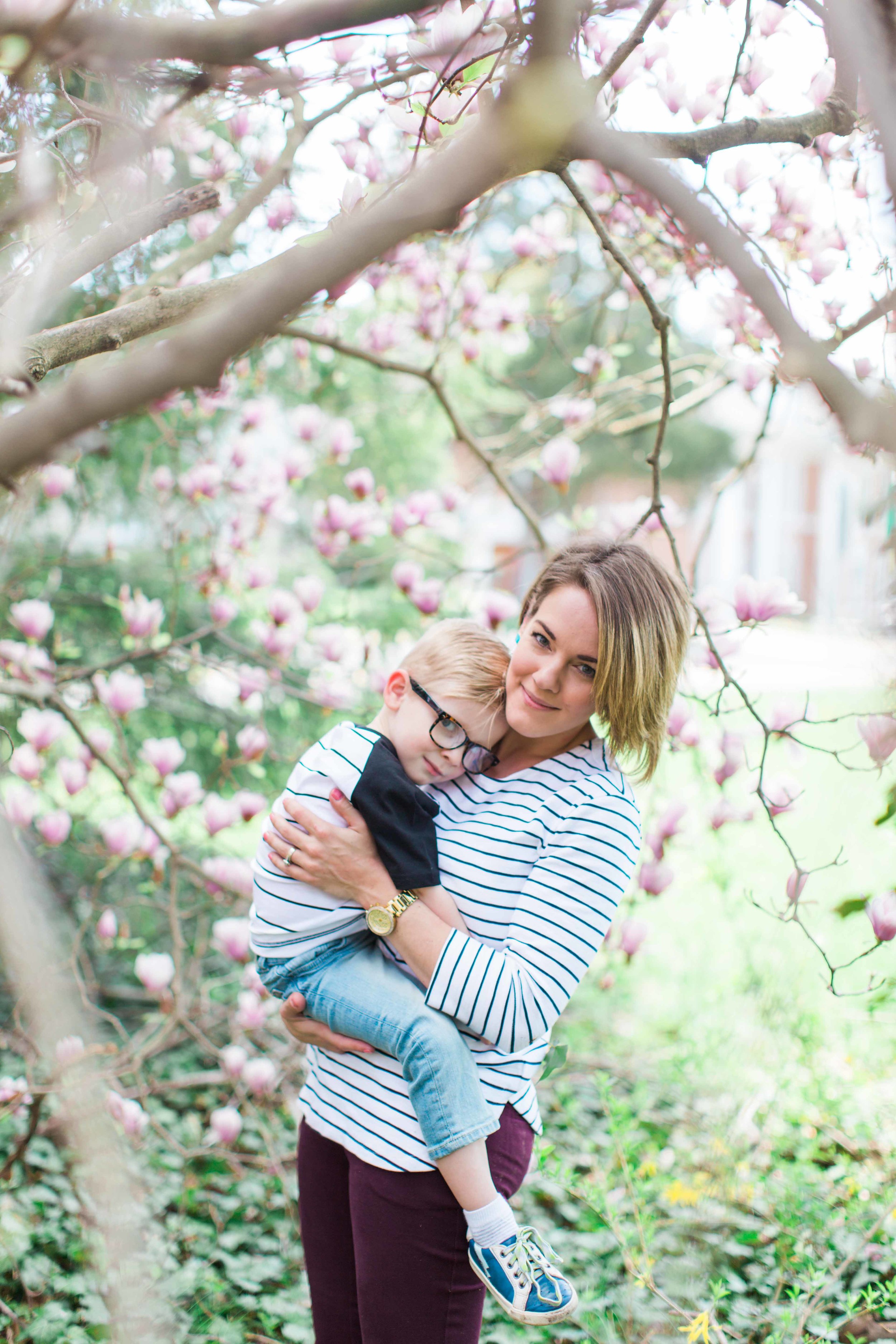 I had to grab a few of Lindsay and her cute little guy 