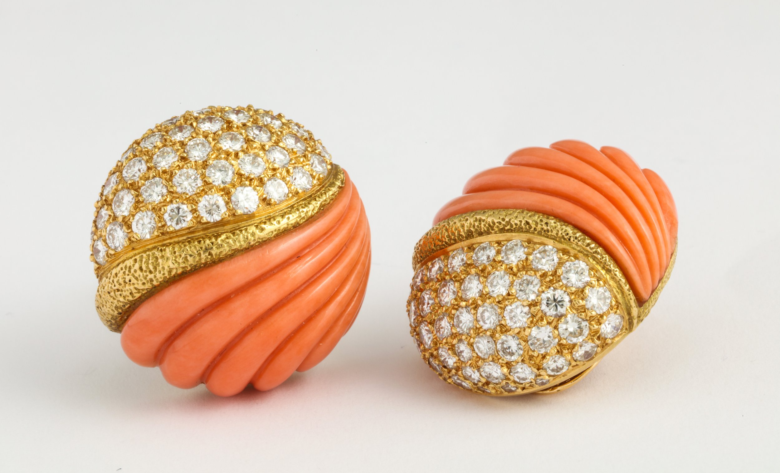 EL2672 Bulgari Coral Earrings .jpg