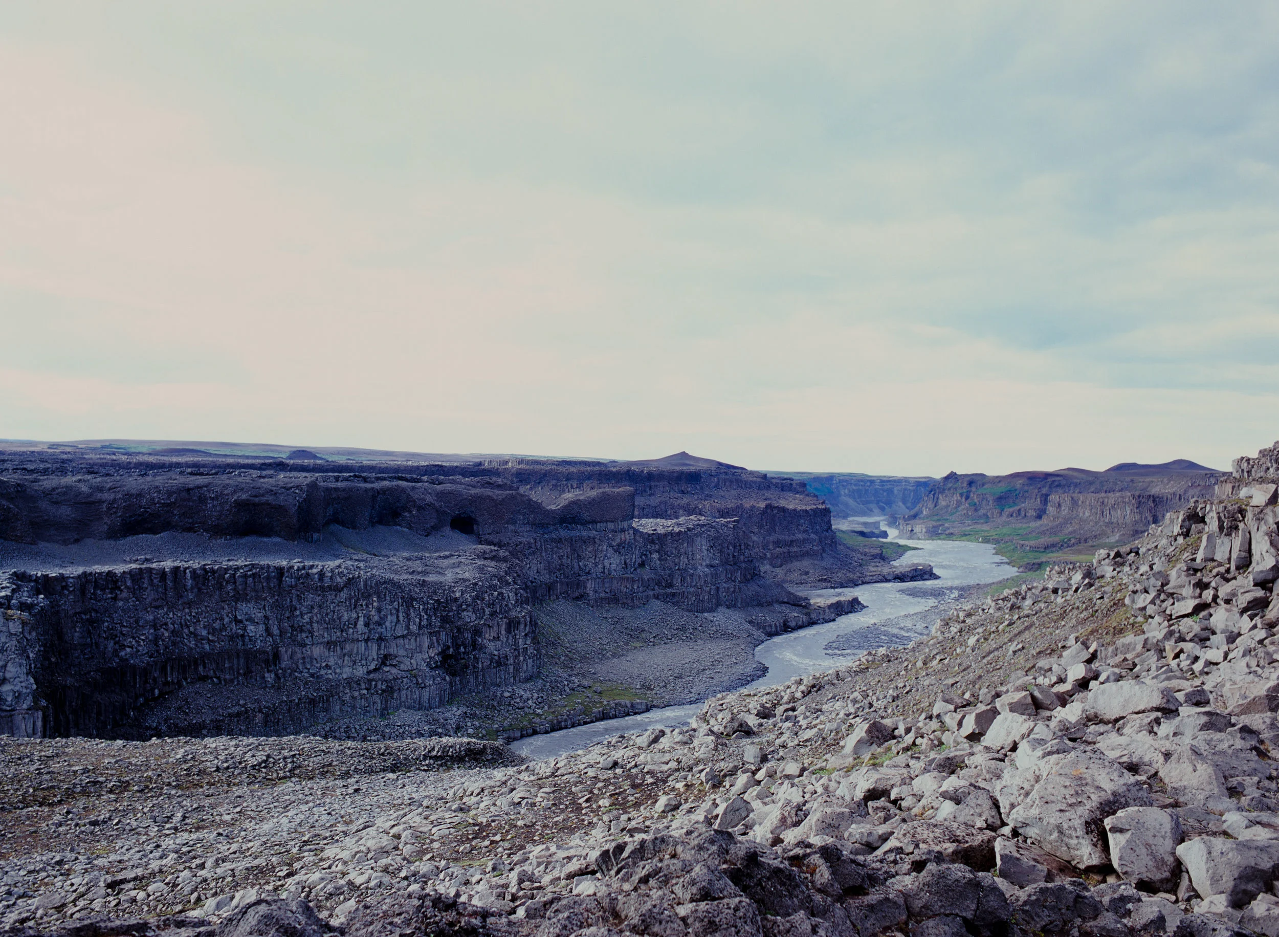 Dettifoss_Canyon.jpg