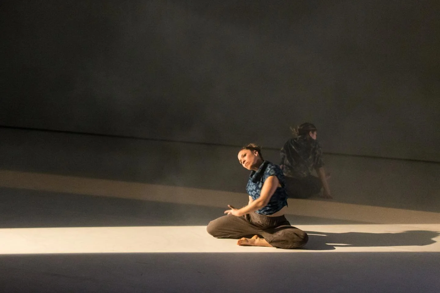  Sara Parker in  the reckoning . 