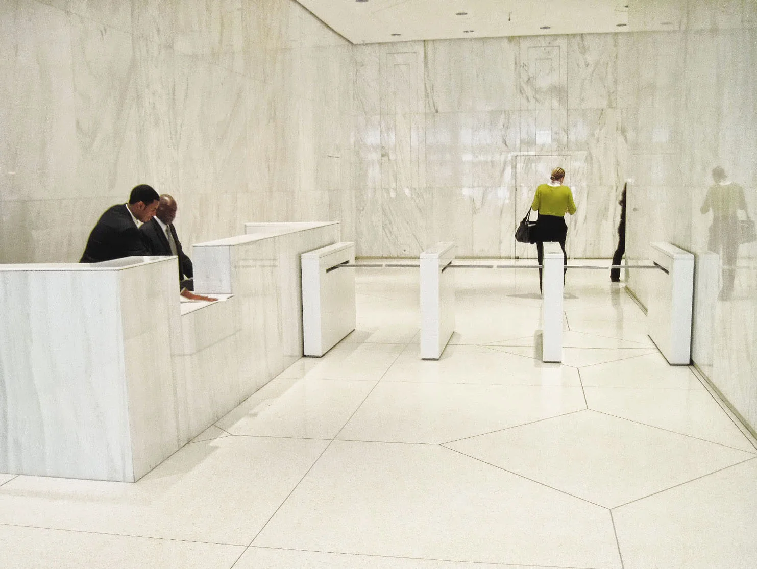 Boston Properties 510 Madison - Security 1-2.jpg