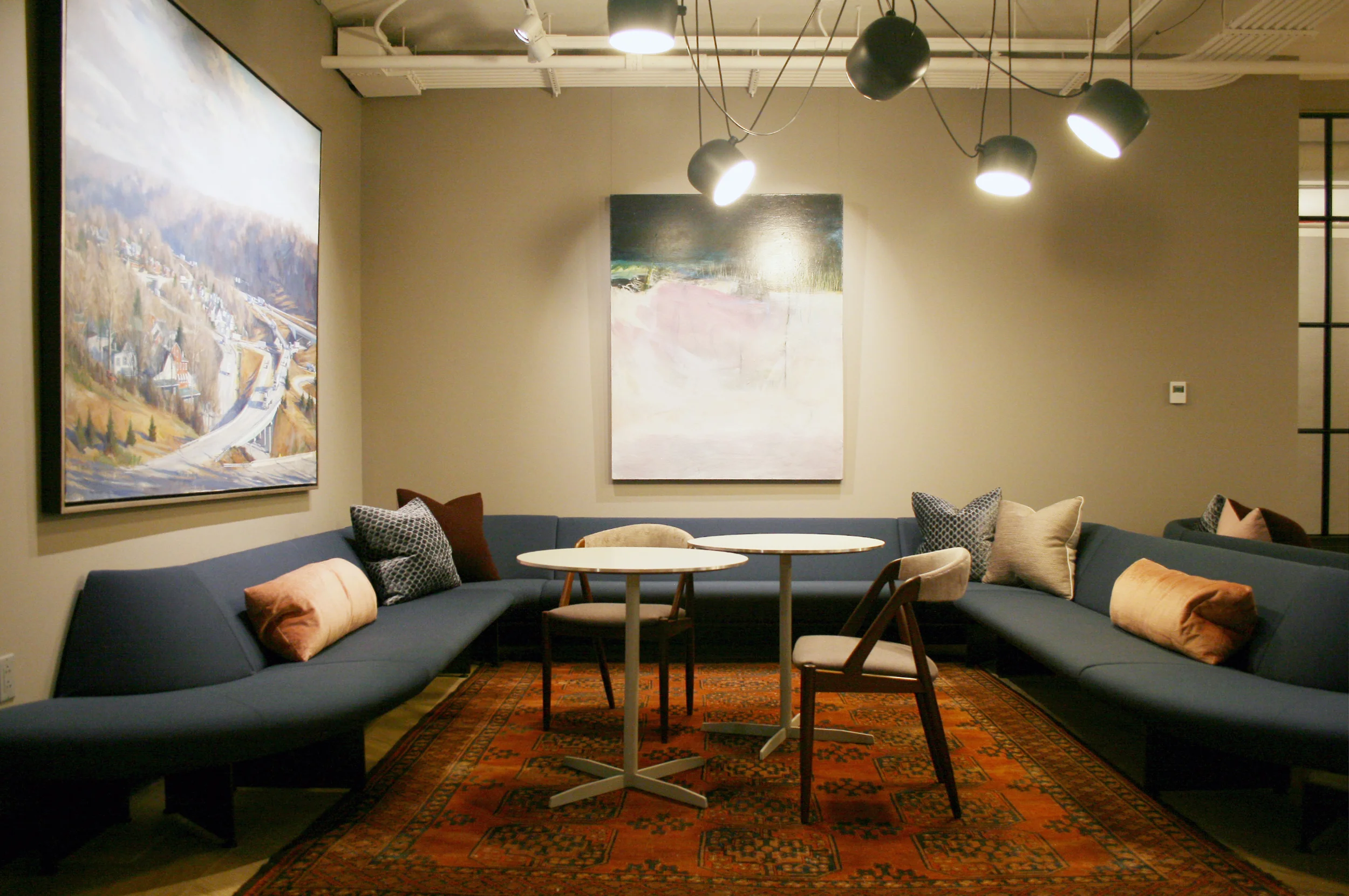 Living Room 02.jpg