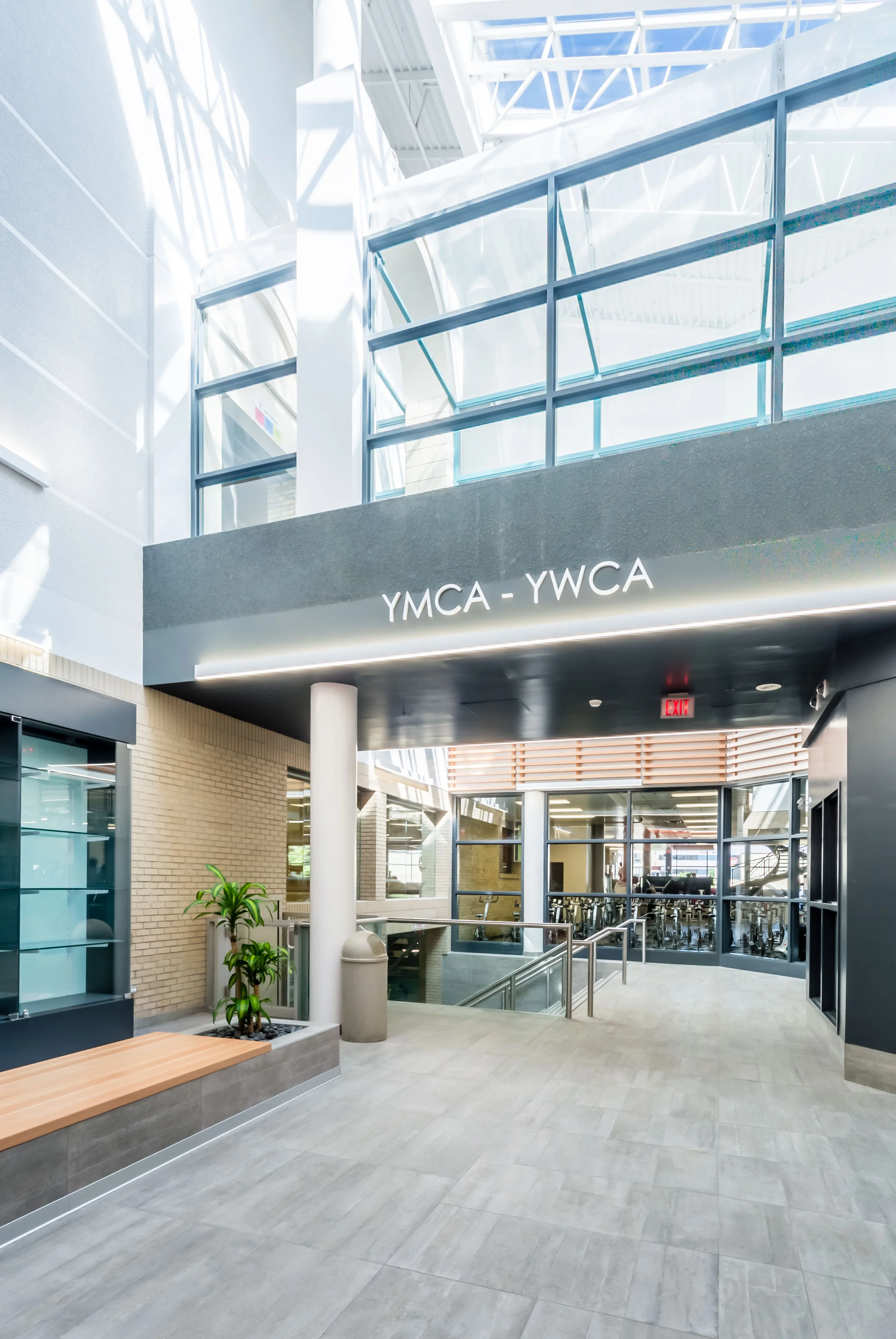 ymcaywcadowntownlobby (1 of 15).jpg