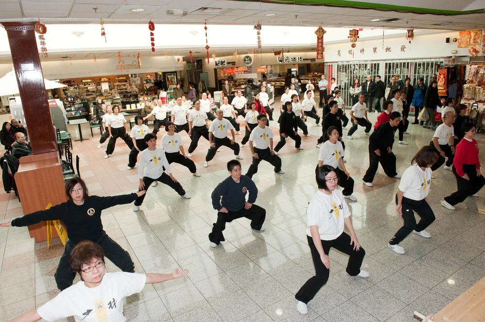 Public class at Xin Wang Jiao plaza