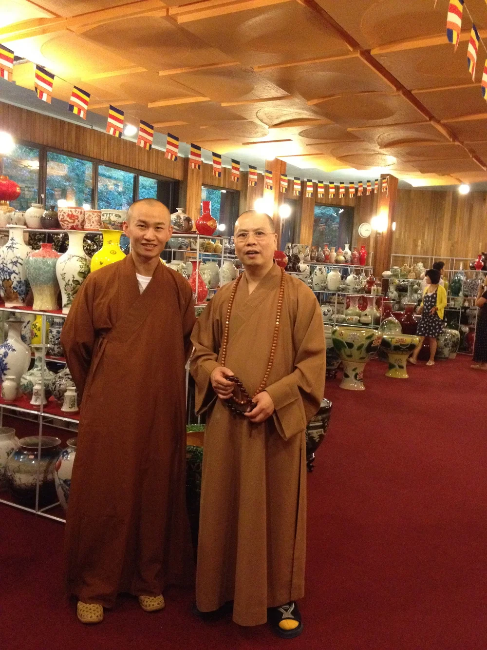 Visit Elder Xing-Kong &amp; Master Da-Yi at Canada Cham-Shan Temple