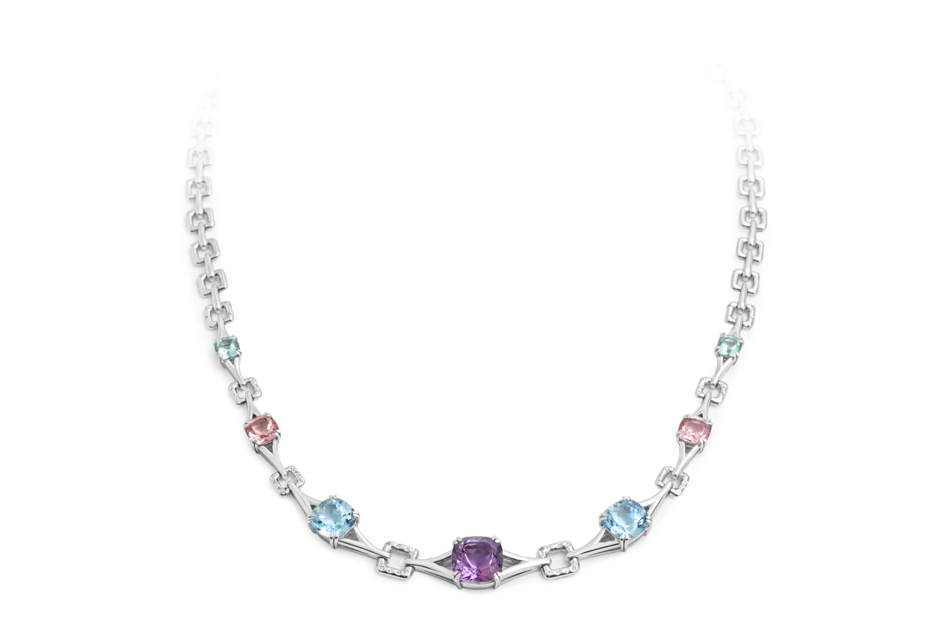Necklace_01.jpg