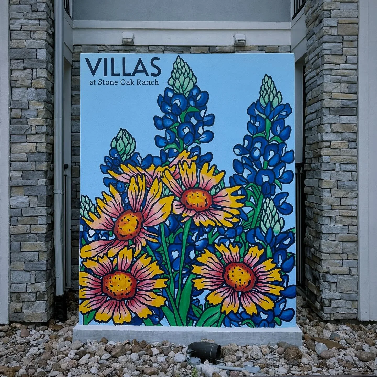 Remember when we used to just post photos? I miss those days. Here you go. 

Fun little mural for the Villas at Stone Oak Ranch last week. Thanks so much for having me out!