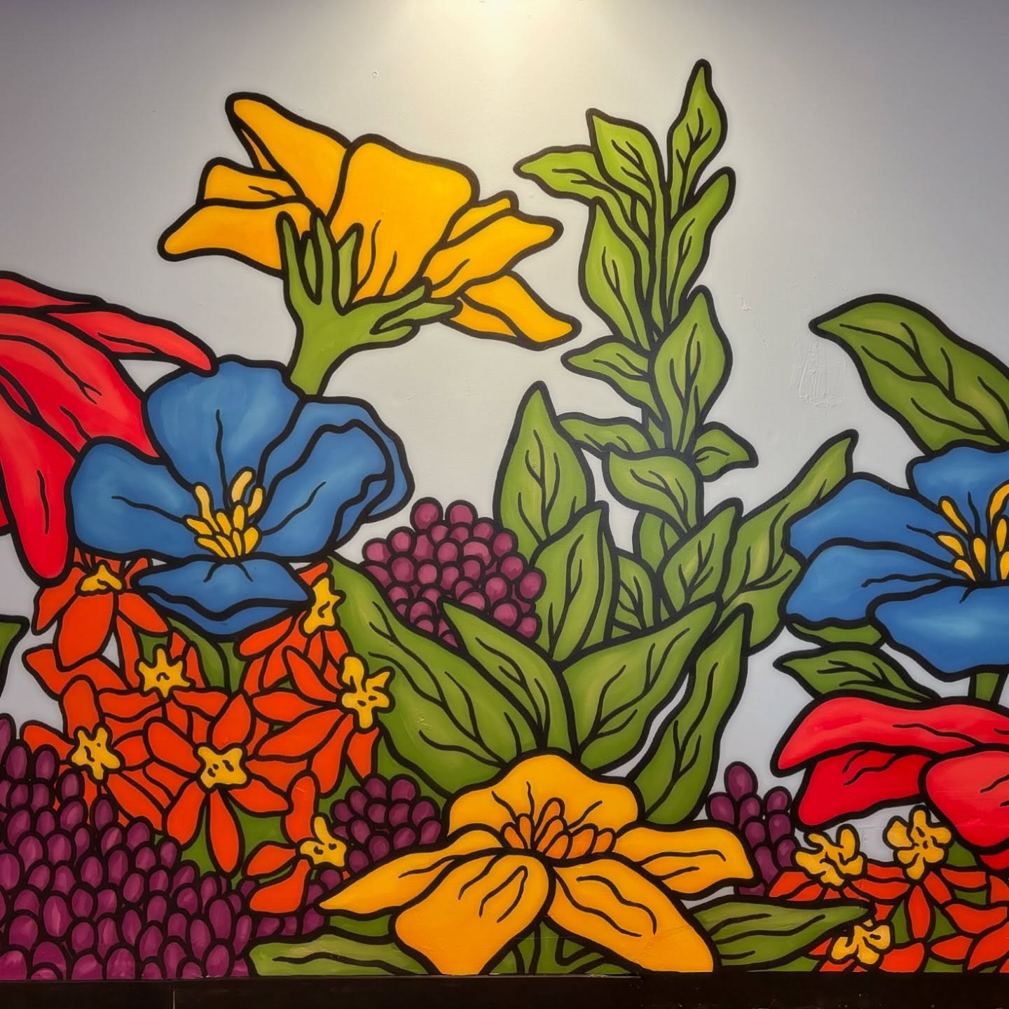 What a wonderful end of school year project with the students of Crockett High School. We worked together to bring some joy, light and color to this dark hang out space. So grateful for those opportunities!
&bull;
#mural #schoolmural #crocketthighsch