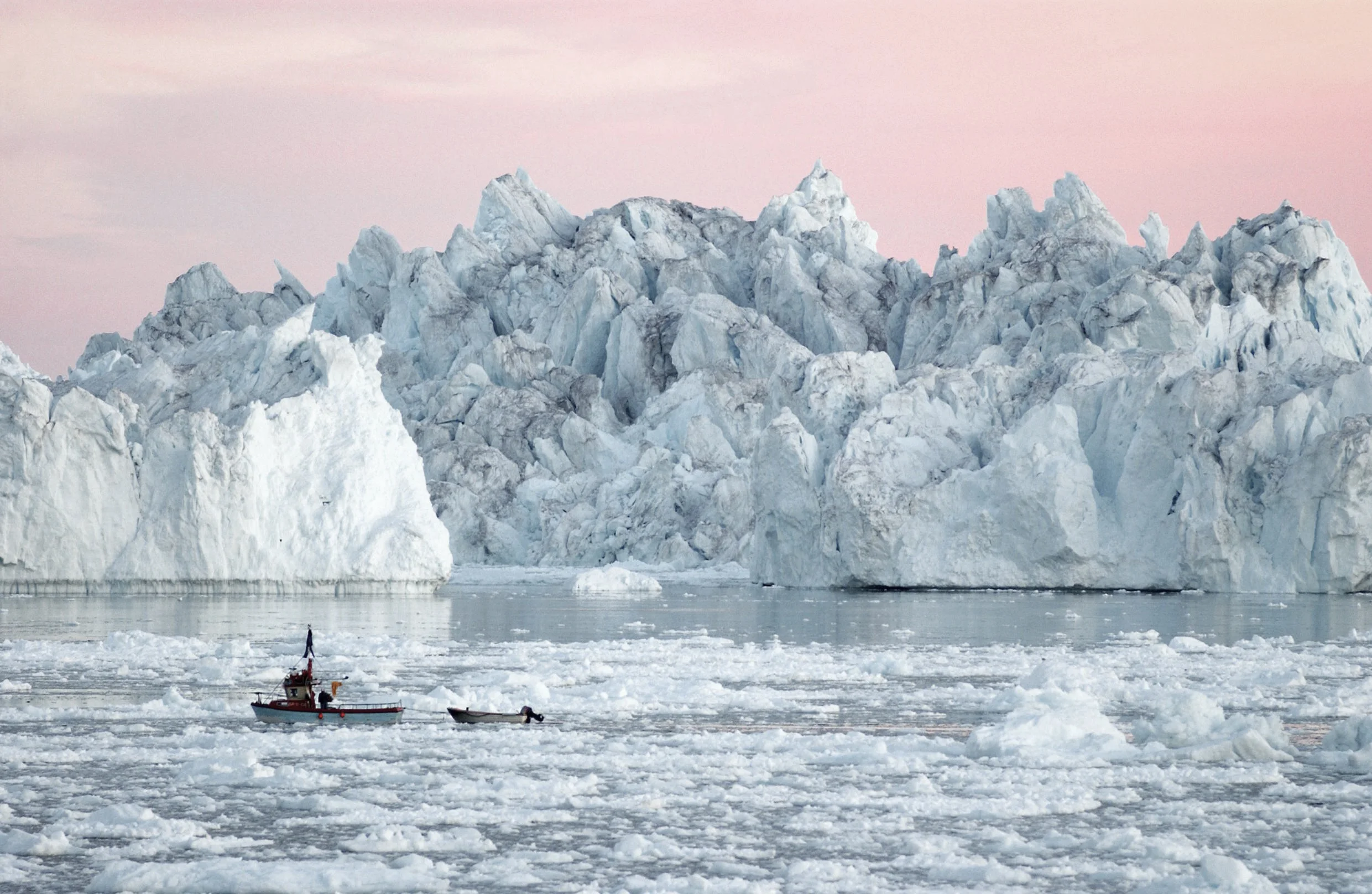 bykrz_Illissat Stefan Eisand Greenland Tourism Council_editted.jpg