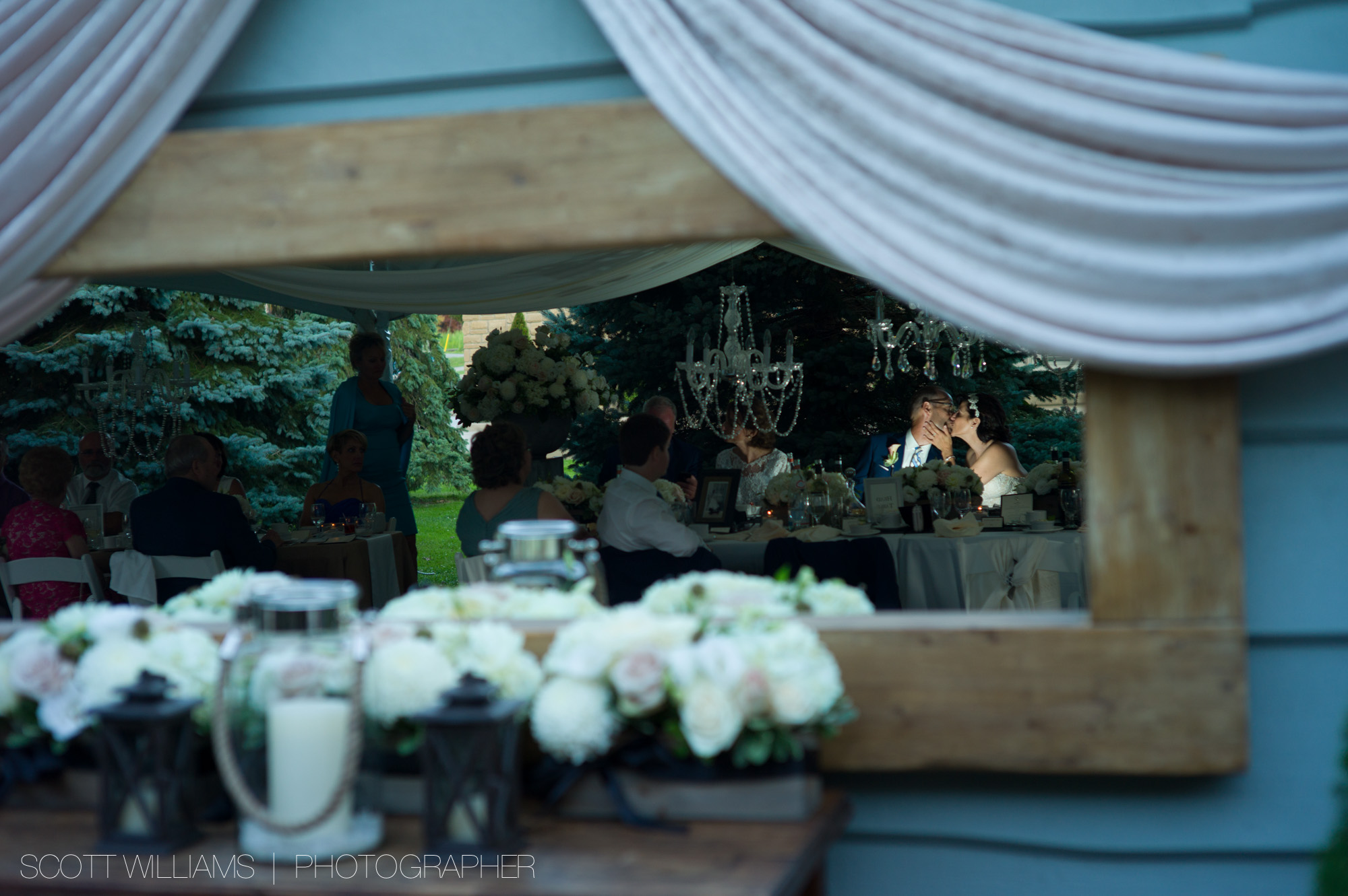 ontario-private-lakefront-cottage-wedding-007.jpg