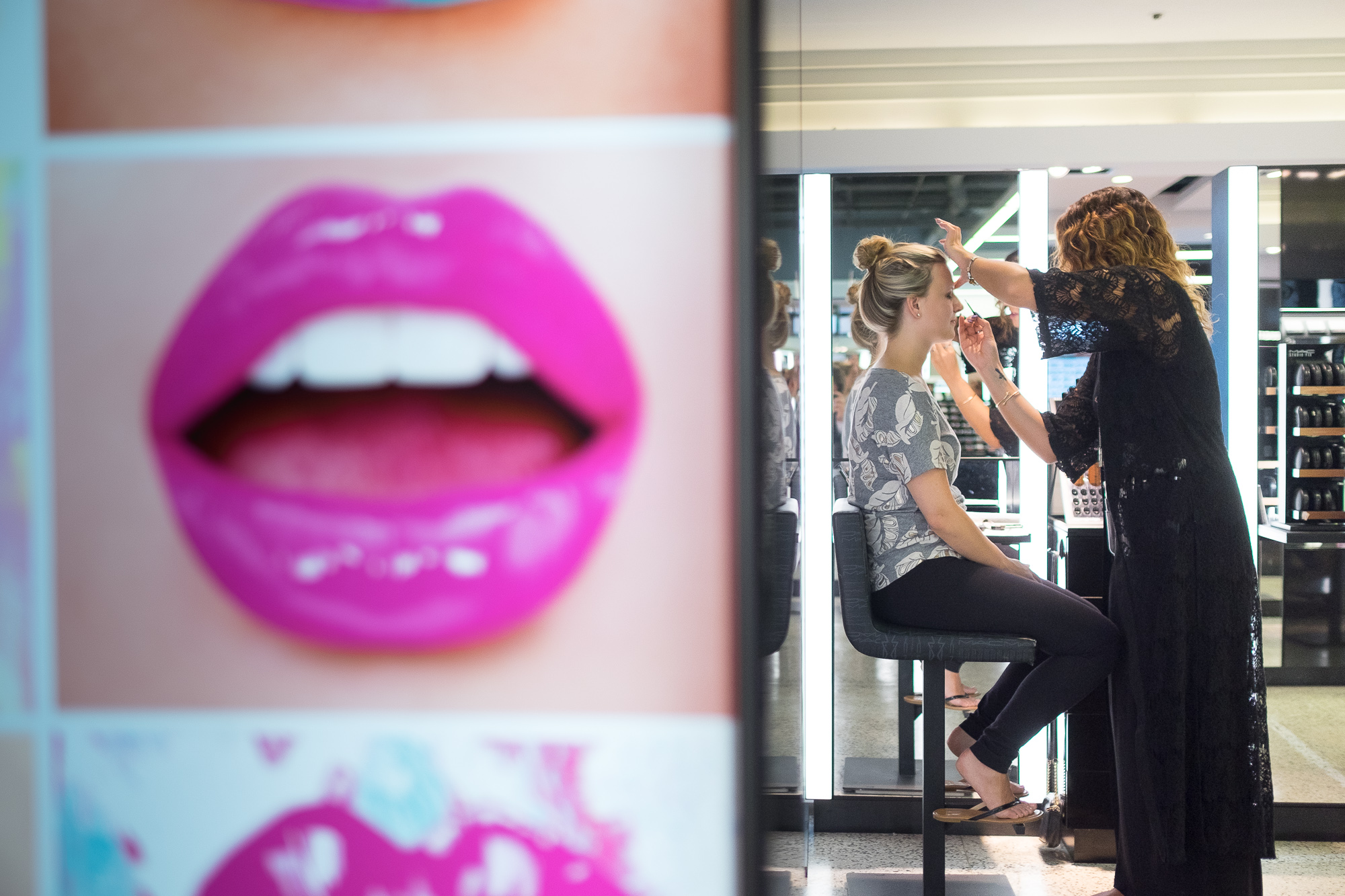  Danielle has her make up done at the Eaton Centre in Toronto before her wedding at the One King West Hotel. 