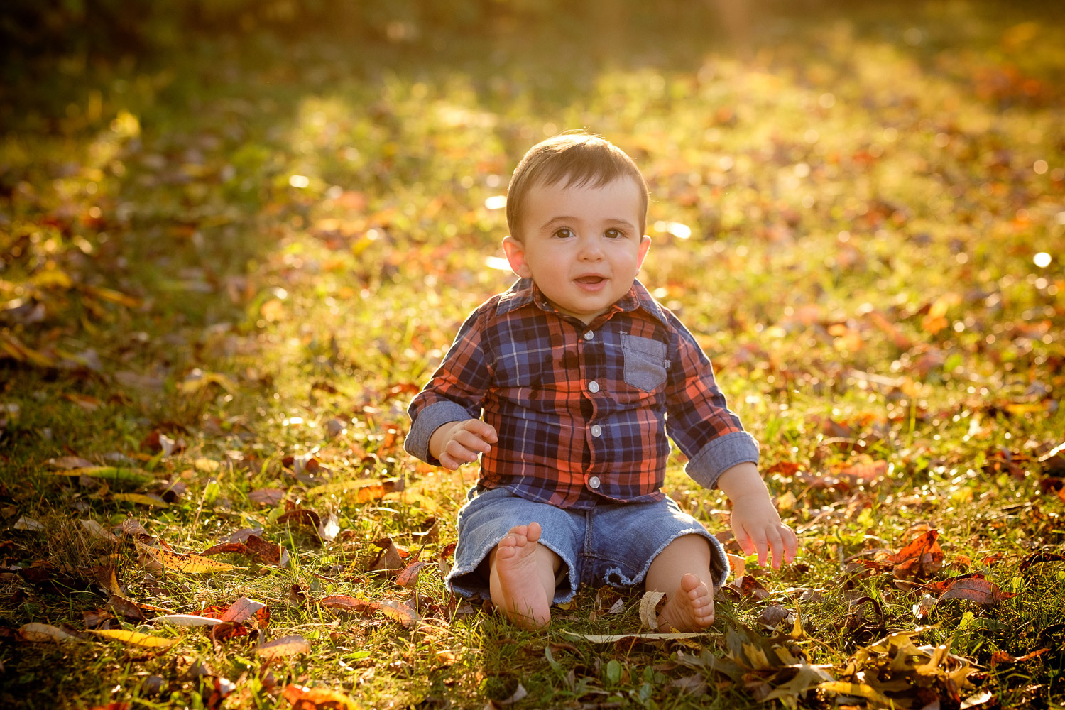  Family photography by Scott Williams from a afternoon golden hour portrait session at Pier 4 Park in Hamilton, Ontario. 