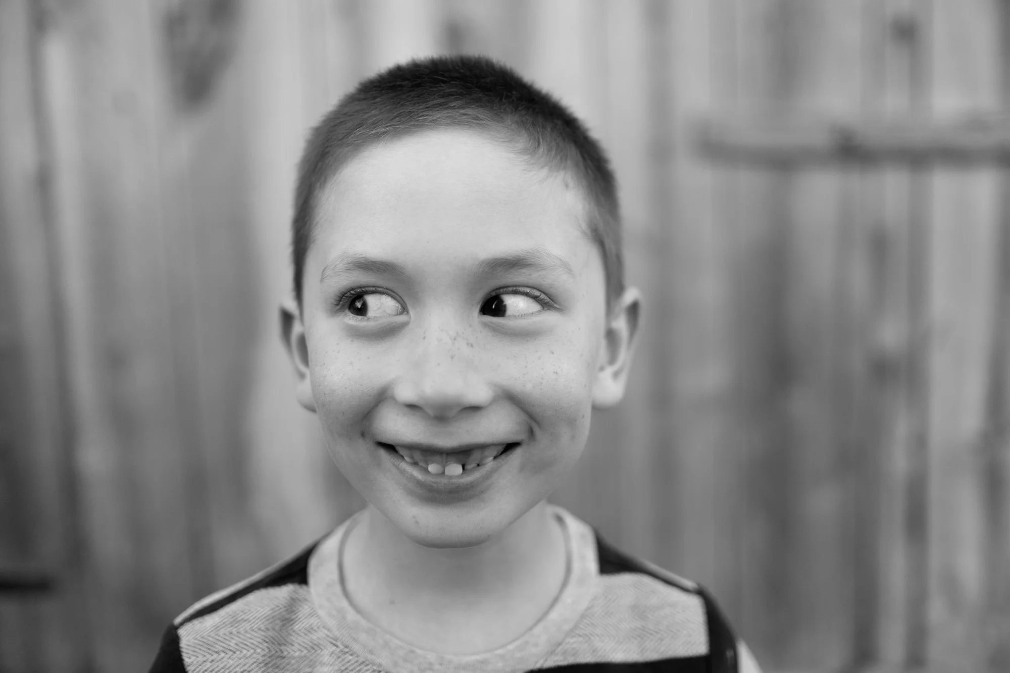 Photographs from a family photography session in Waterloo, Ontario by Scott Williams.