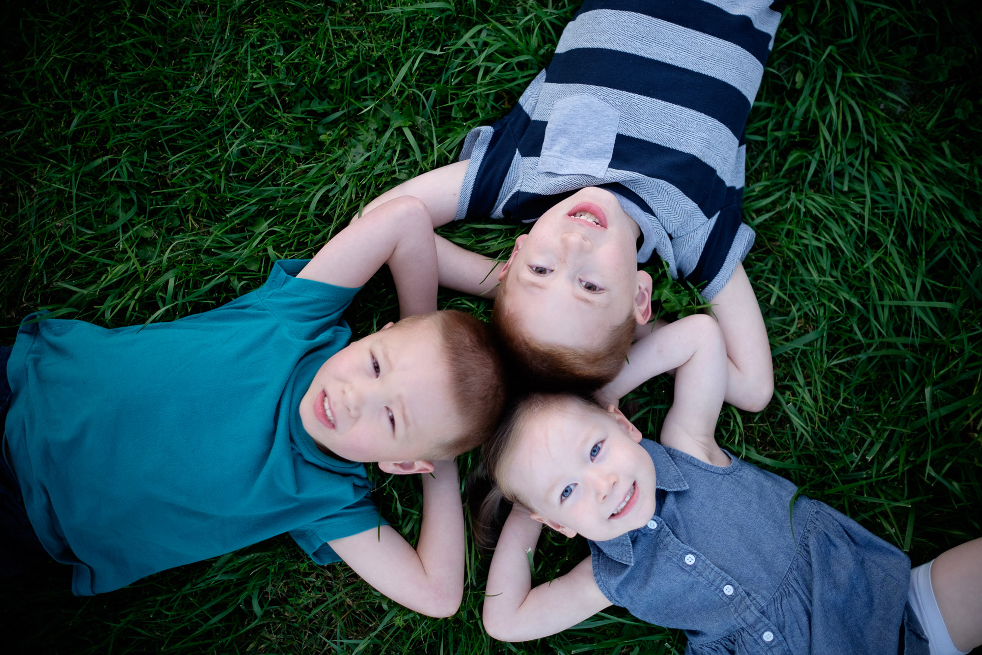  Photographs from a family photography session in Waterloo, Ontario by Scott Williams. 