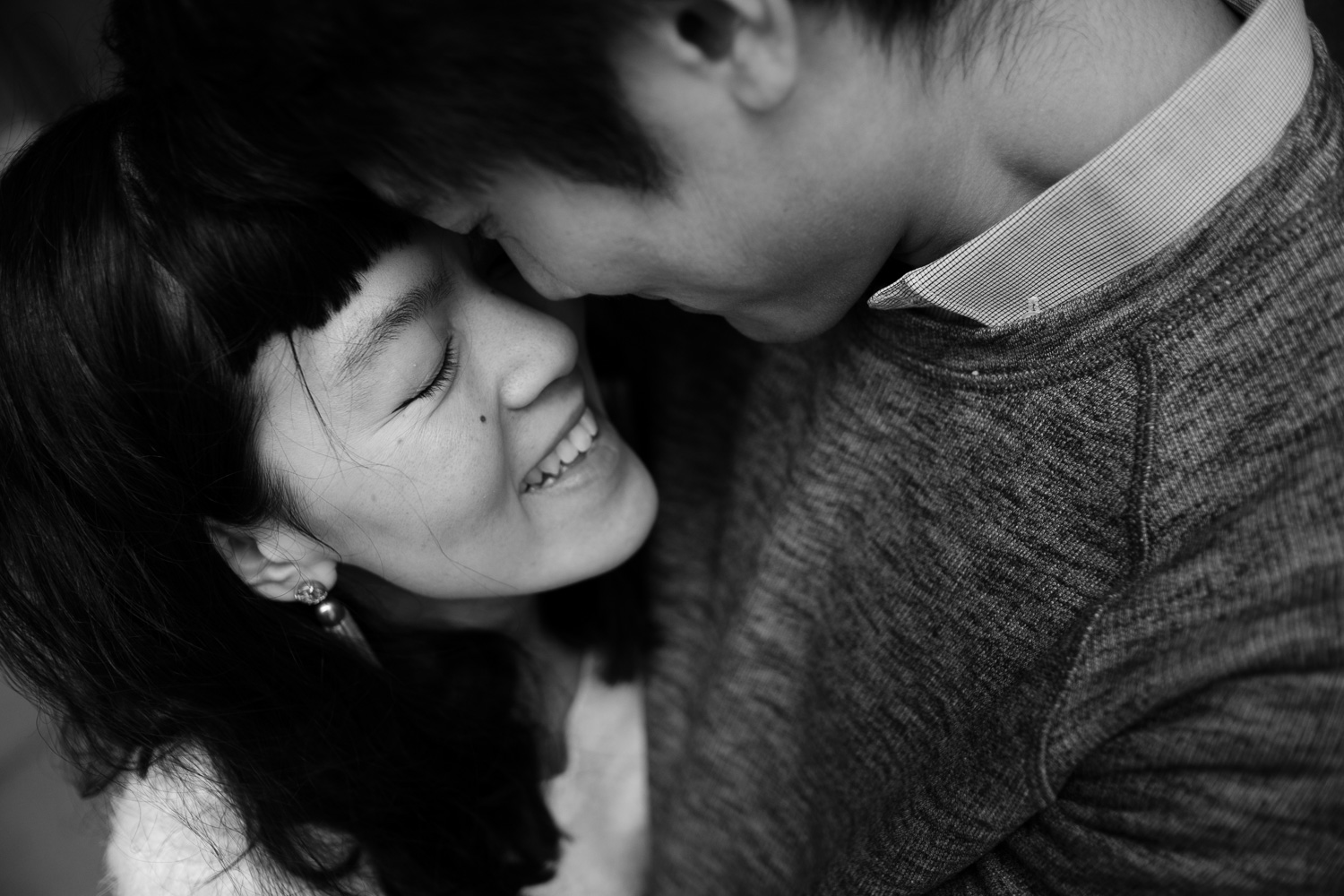  A black and white photograph from Huong and Aaron’s Ottawa engagement session by Toronto wedding photographer Scott Williams (www.scottwilliamsphotographer.com) 
