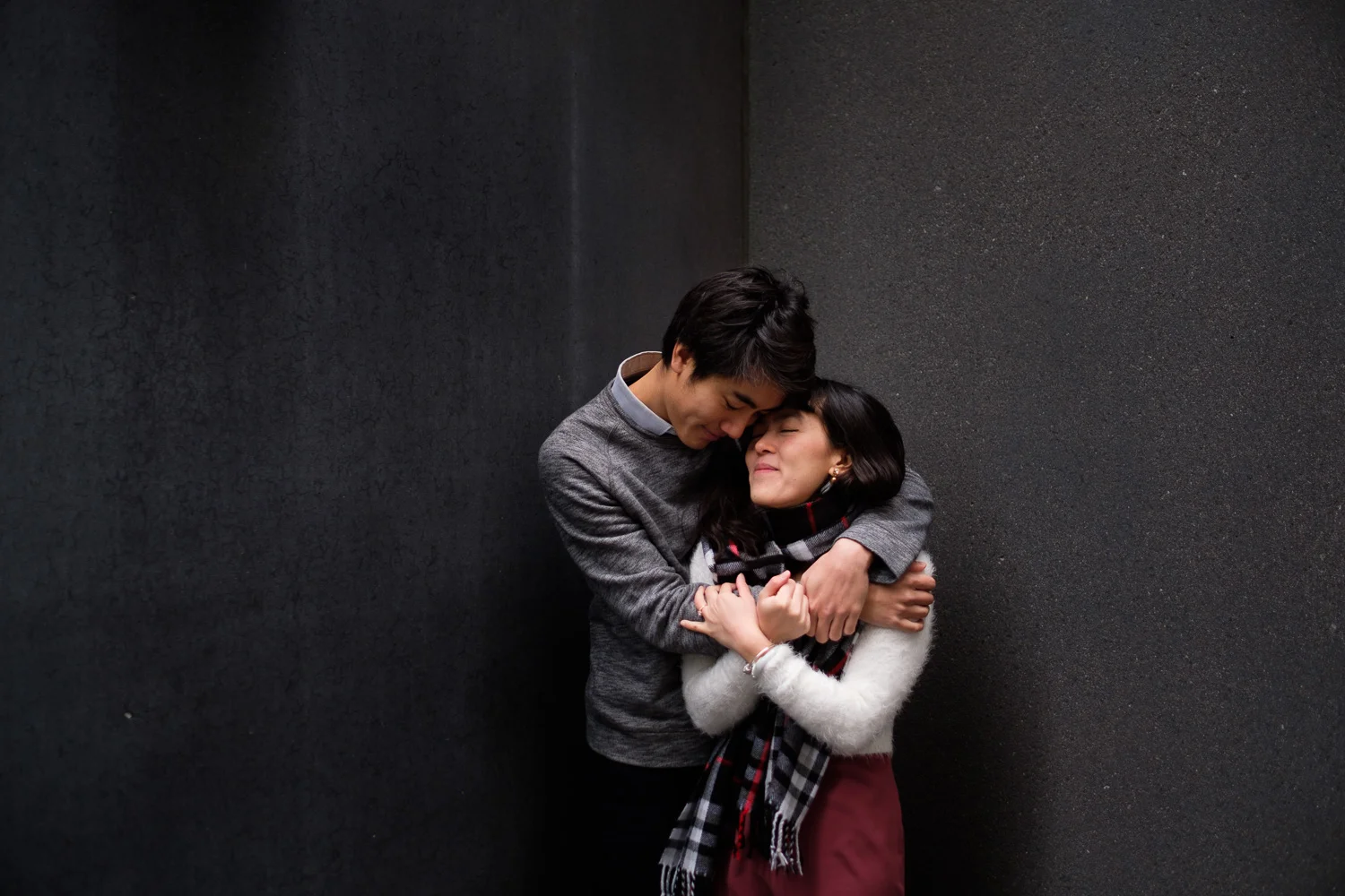 Downtown Ottawa engagement picture from Huong and Aaron’s autumn engagement photography session by Toronto wedding photographer Scott Williams (www.scottwiliamsphotographer.com)