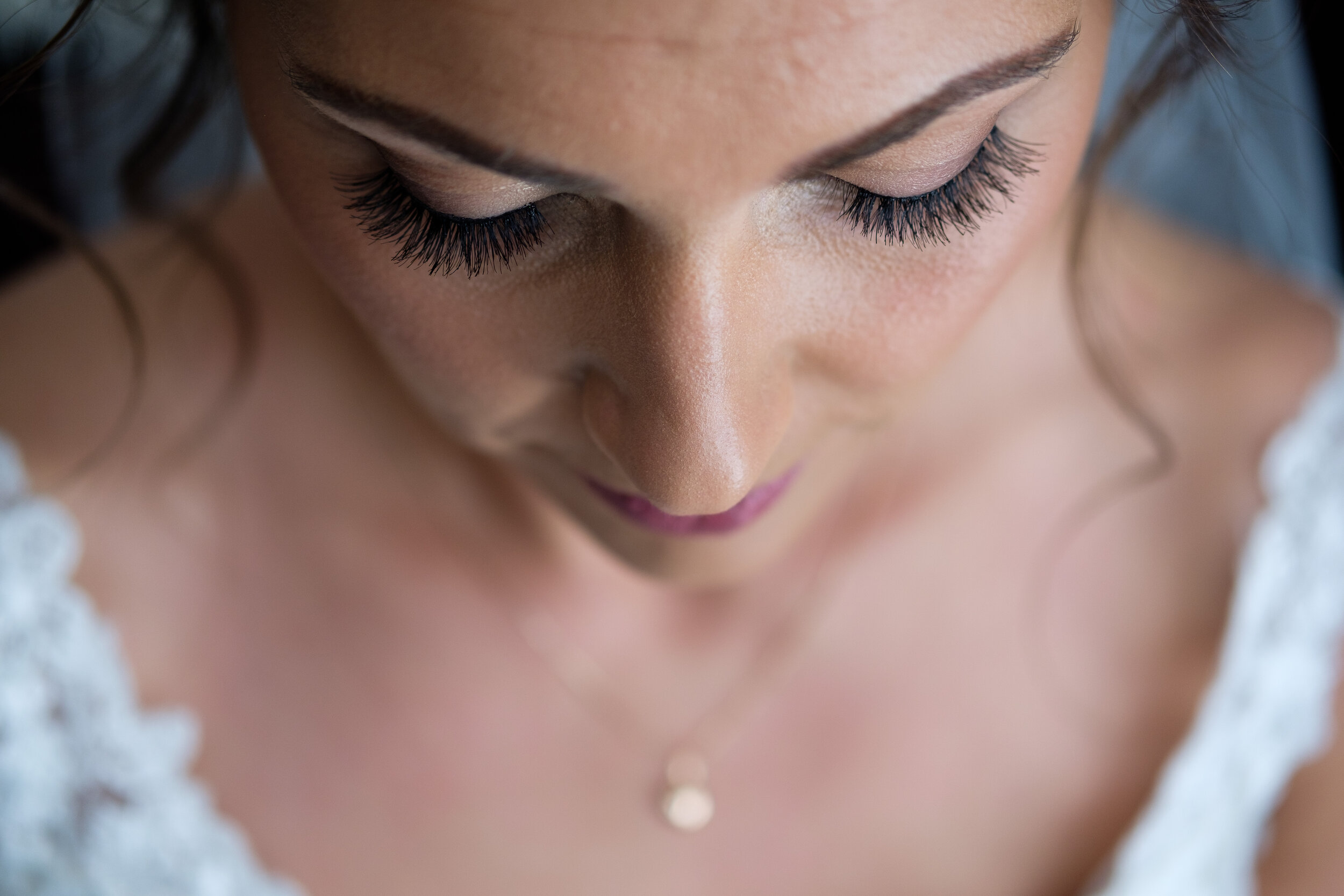  A wedding portrait photograph of the bride  before her outdoor wedding at Langdon Hall in Cambridge, Ontario by Toronto wedding photographer Scott Williams (www.scottwilliamsphotogrpaher.com) 