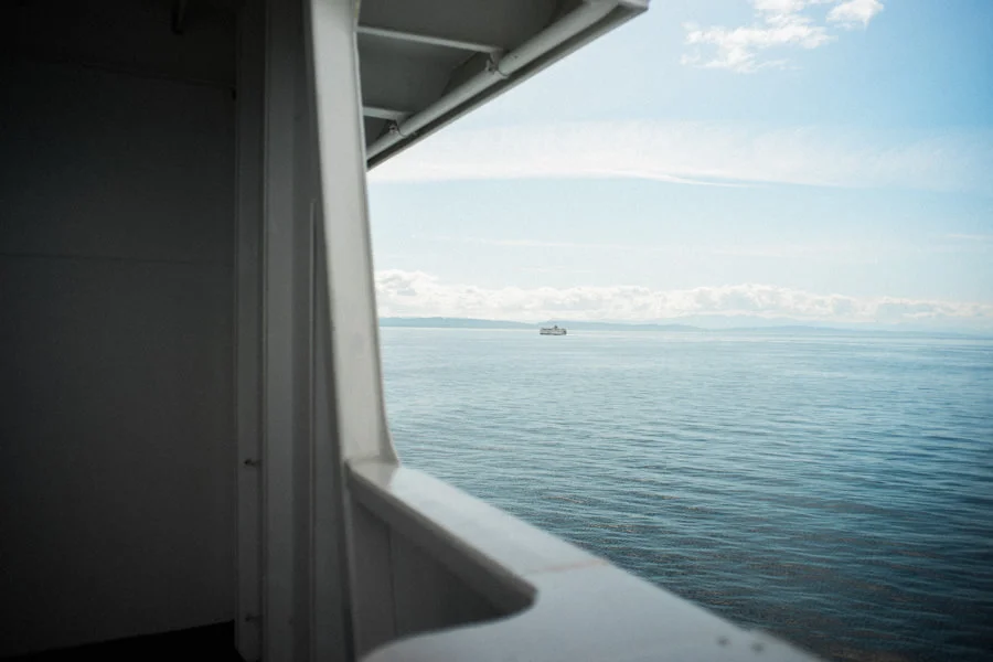 The passing ferry ship a little further into the distance. Now I understand what people mean by the phrase “two ships passing in the night”.