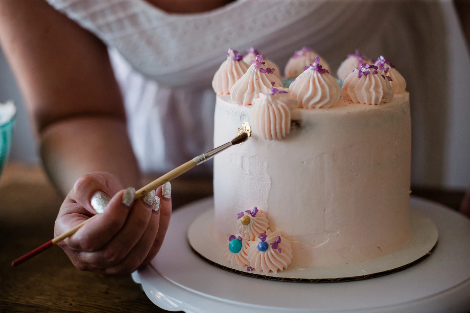 VanillaAndHoneyBee Cake WeddingVendorBTS-24.jpg
