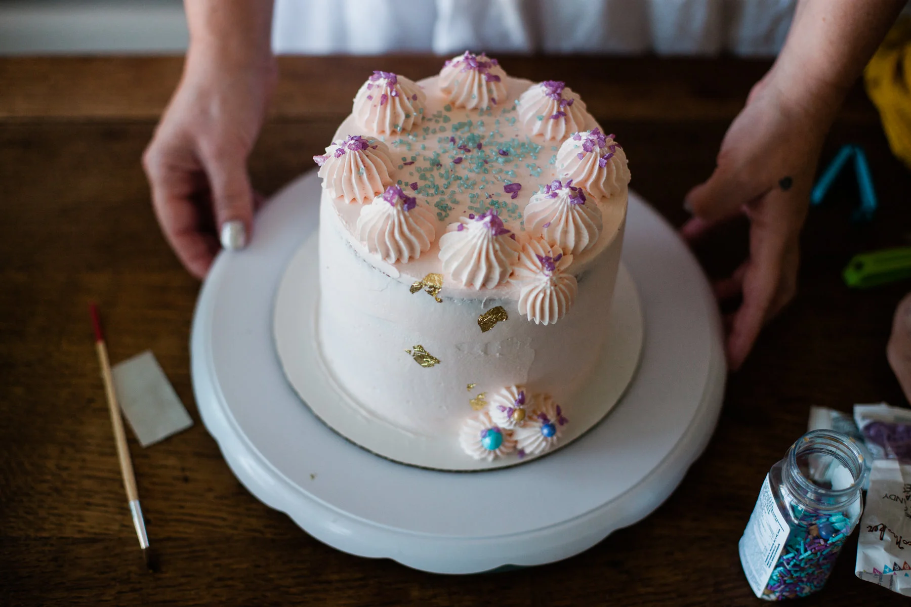 VanillaAndHoneyBee Cake WeddingVendorBTS-26.jpg