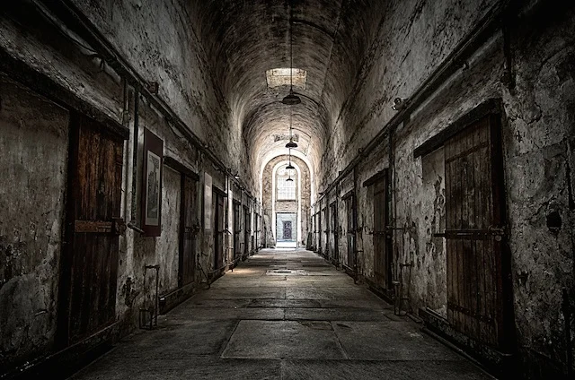 Photo Composition - Use The Corners