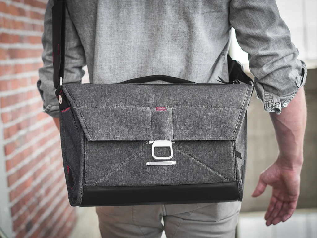 Initial Thoughts on The Everyday Messenger Bag
