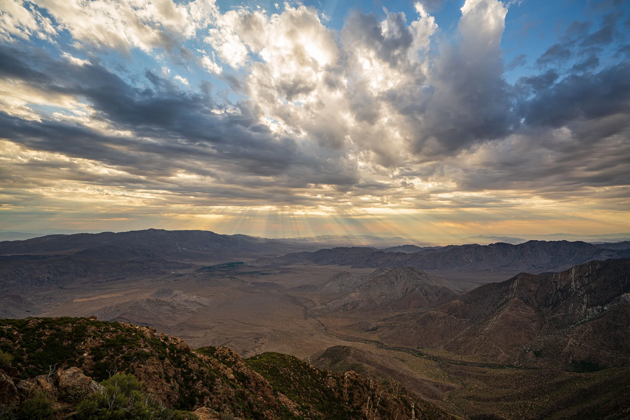 Hikes Don’t Get Better Than This - In The Field #507