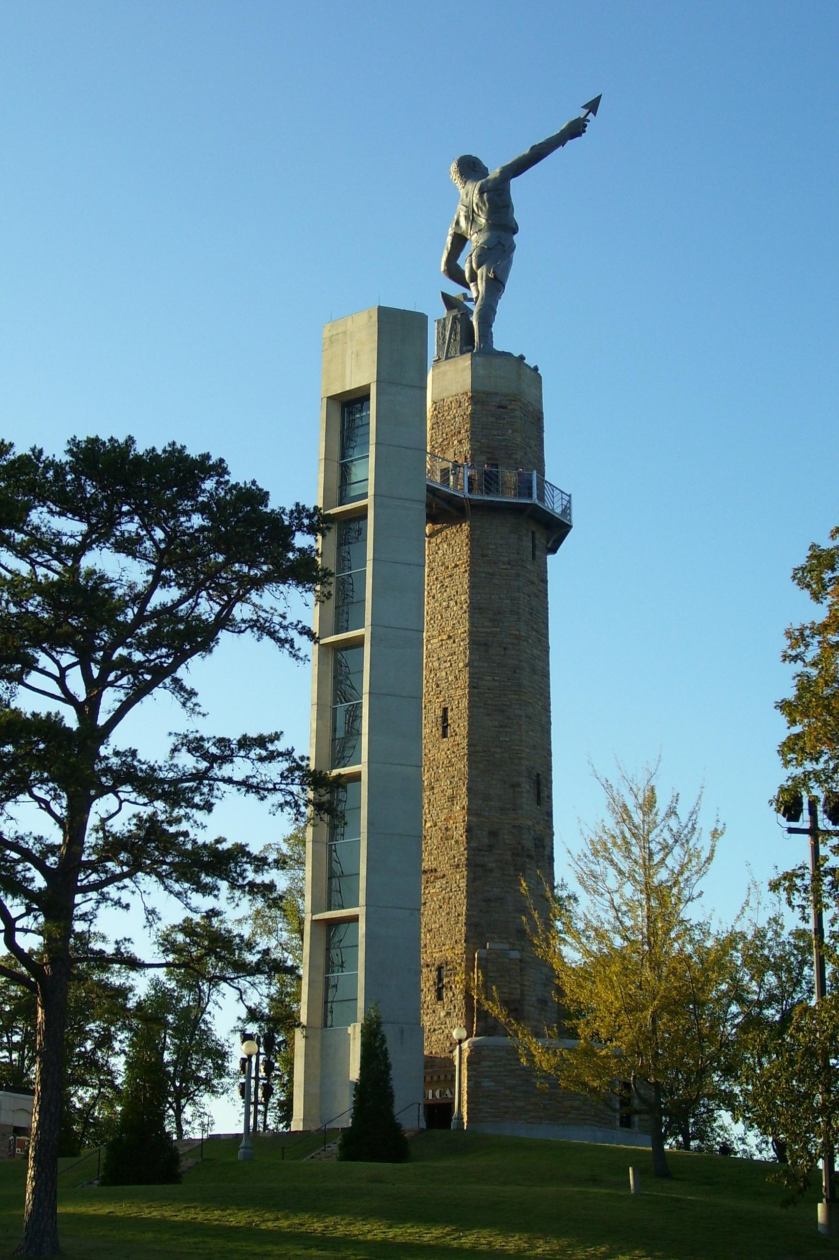 Vulcan_statue.jpg