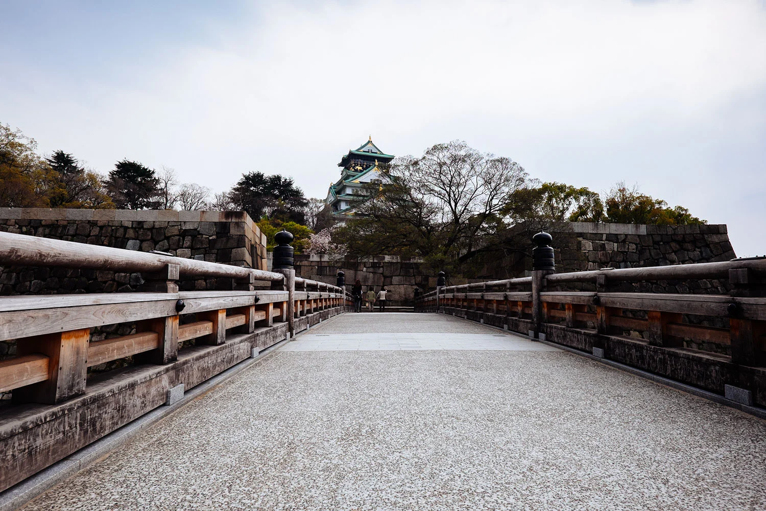 Il ponte del castello di Osaka