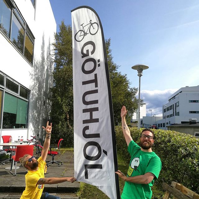 Shout-out to @gotuhjol for helping us so much, even to this day! He cares for ours @cinelli_official Hobootleg Geo as much as we do ❤🚲❤
#uncommonarctic #giroalfreddo #cinelli #reykjavik