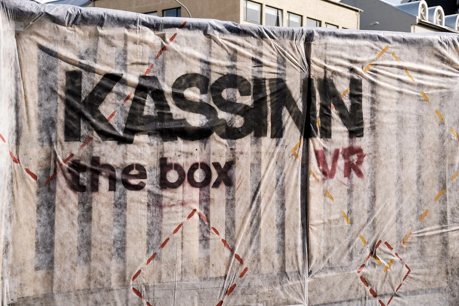 THE BOX ("Kassinn" è letteralmente "la scatola")