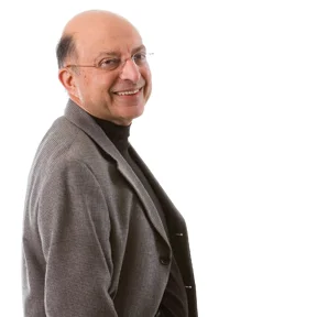 Naz Rayani, Owner of all 5 Heart Pharmacies in Great Victoria