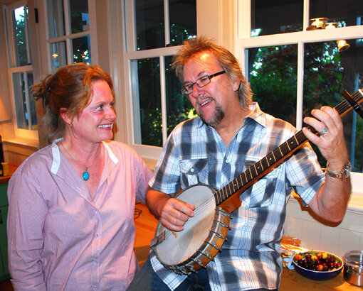 David playing Suzanne Pride's Father's Banjo