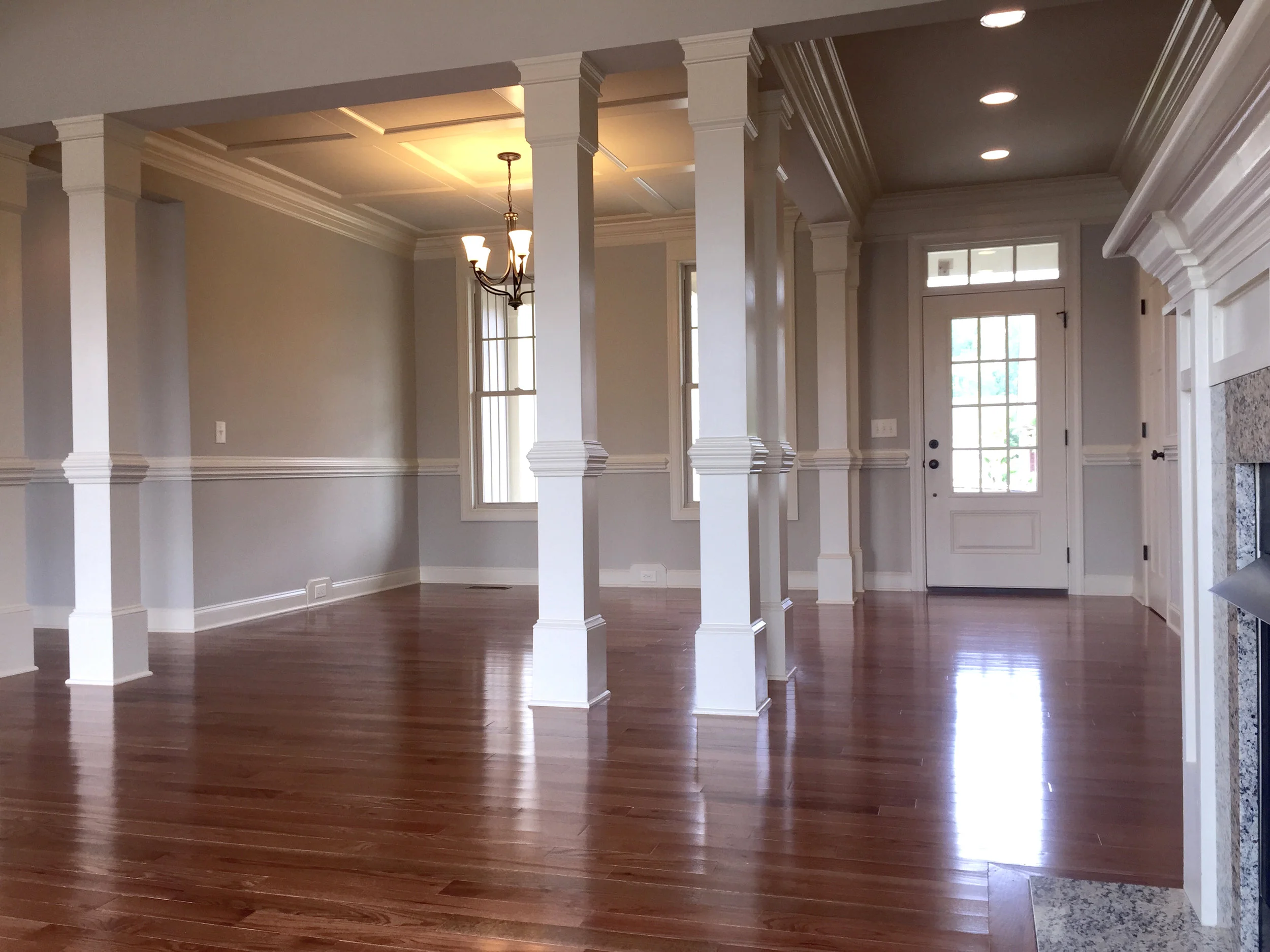 foyerdining.jpg
