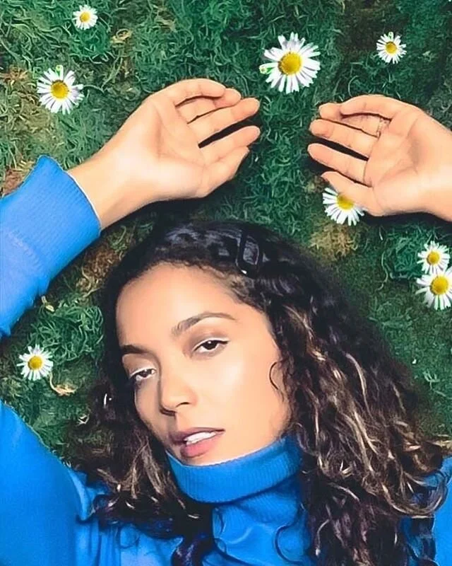 Earth day, but inside 🌍 &mdash;&mdash;&mdash;&mdash;&mdash;&mdash;&mdash;&mdash;&mdash;
Virtually taken on FaceTime by @themikegarcia on my real moss wall with digital flowers.