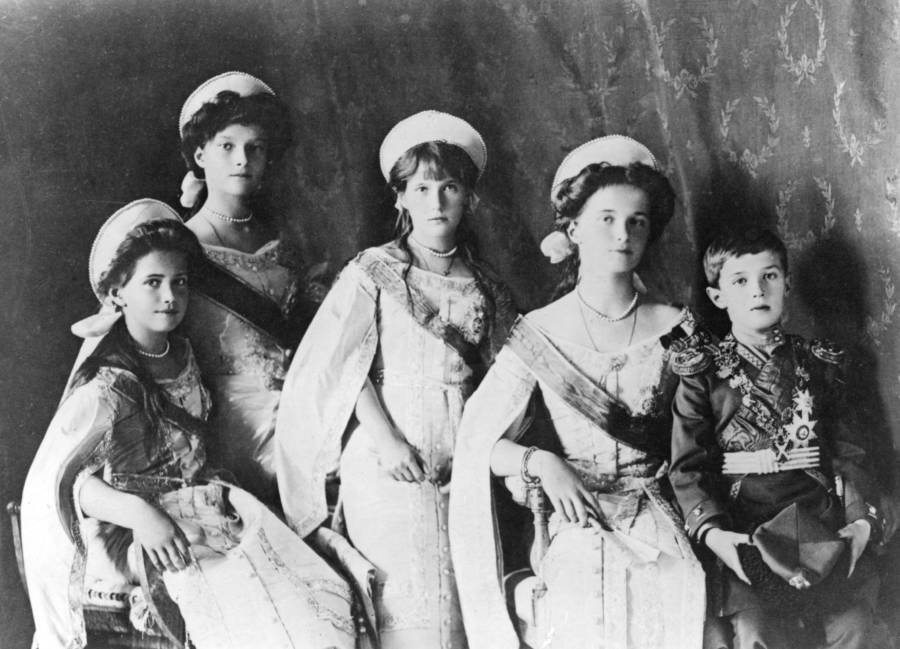 romanov-grand-duchesses.jpg