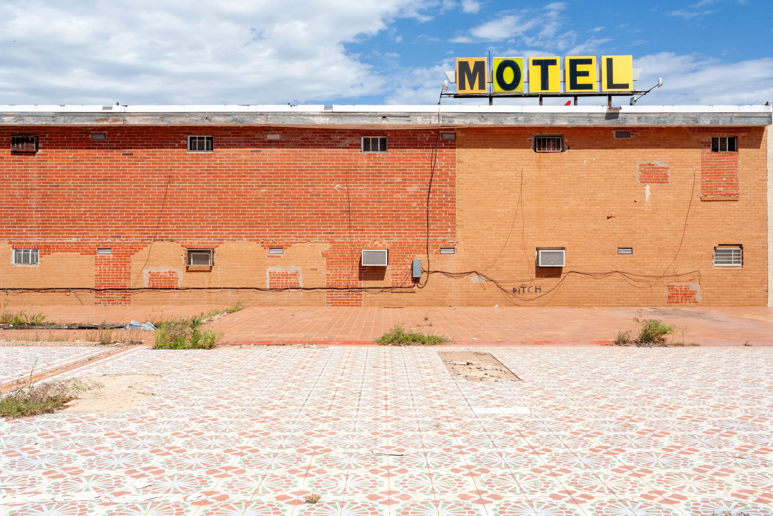 Route 66 Glancy Motor Hotel — Clinton, OK