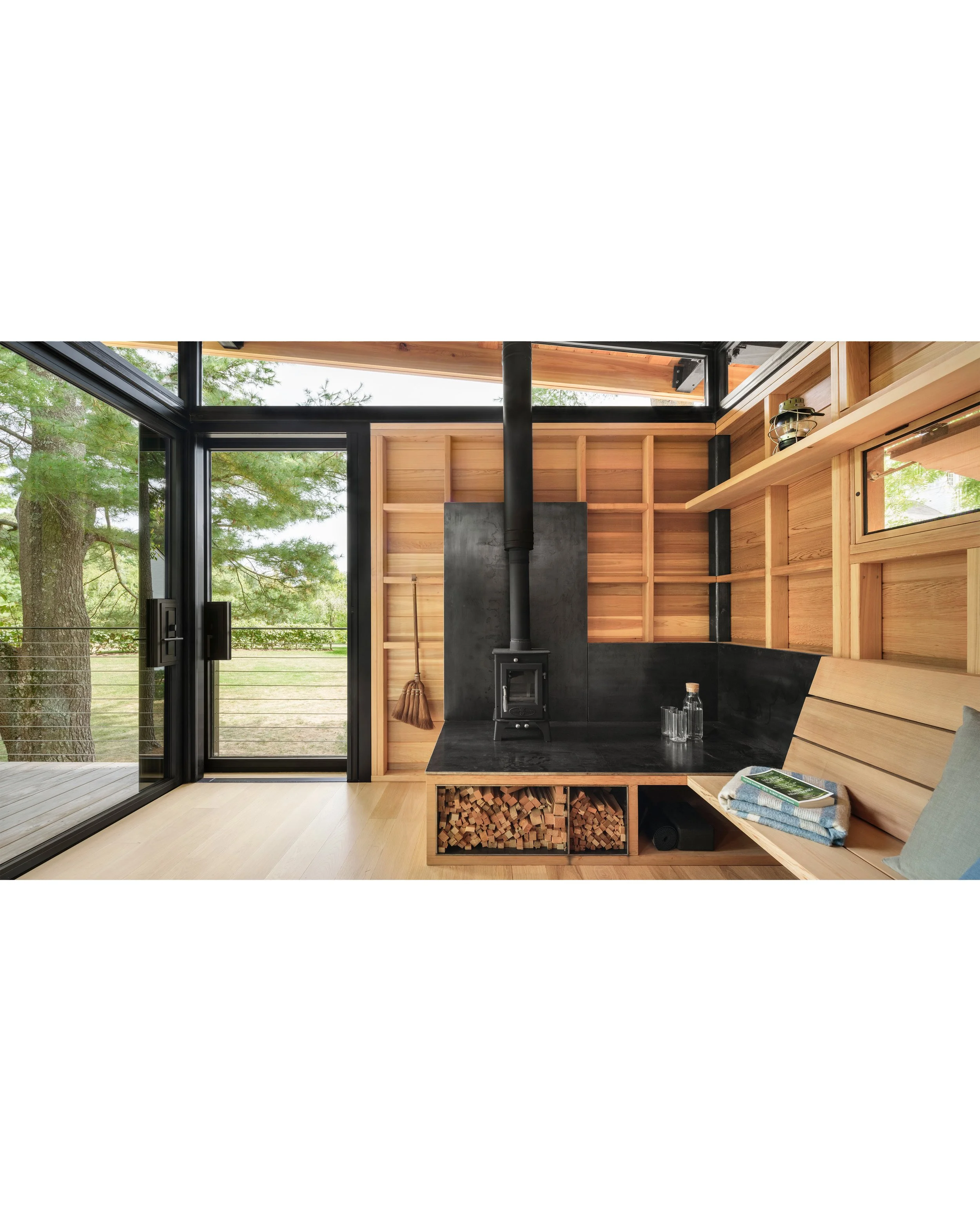 Interior_treehouse_2.jpg