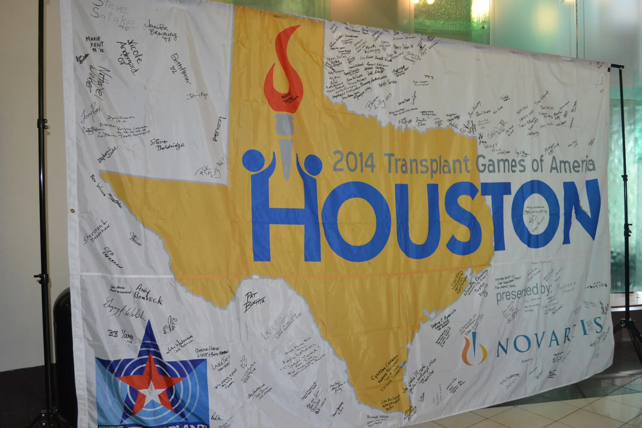 TM Flag Signing 2013-08.jpg