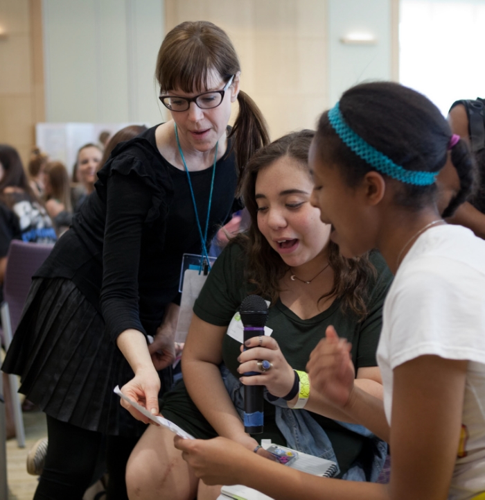 Lisa Loeb with WriteGirl teens.jpg